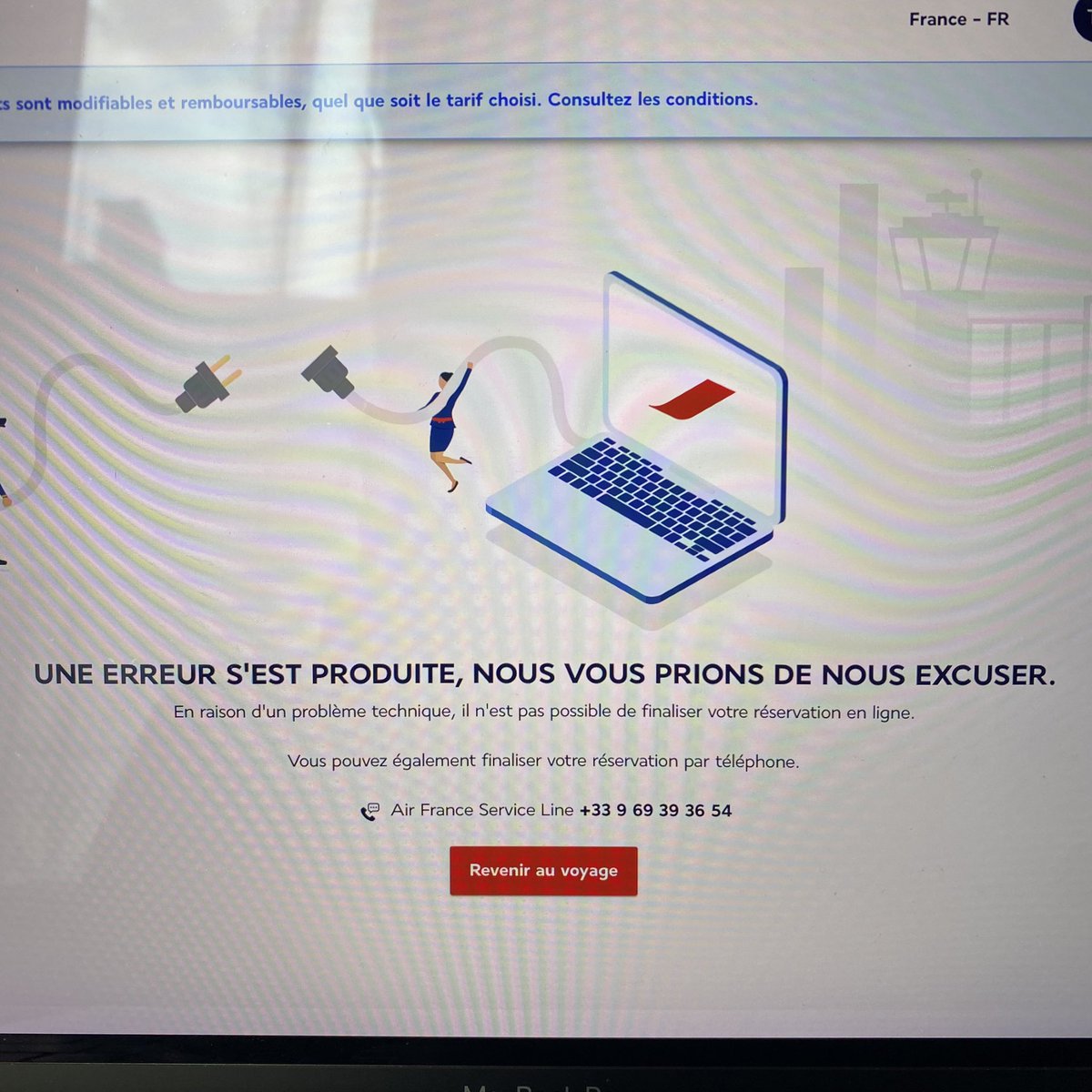 ThomasHustla's tweet photo. @AirFranceFR bonjour, impossible de modifier un vol SVG-AMS-CDG sur le site à cause d’une erreur technique. Savez-vous si c’est temporaire ? Merci. https://t.co/jhhY8eEBNc