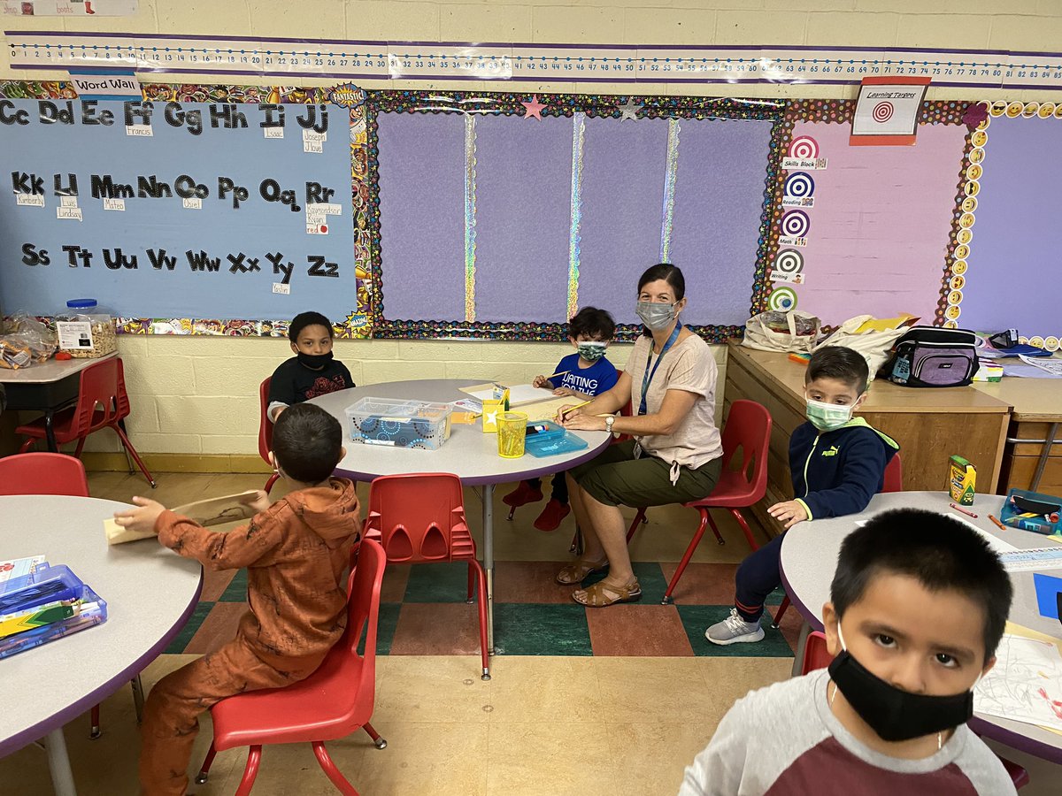 HTechcenter's tweet photo. #HempsteadHeroes are celebrating #HispanicHeritage Month at School and our Students have been learning about celebrations, traditions and art from Mexico as well as other countries around the world with Mrs. Mullan. Check out some kinder and grade 1 work. https://t.co/ejBqhXeTzp