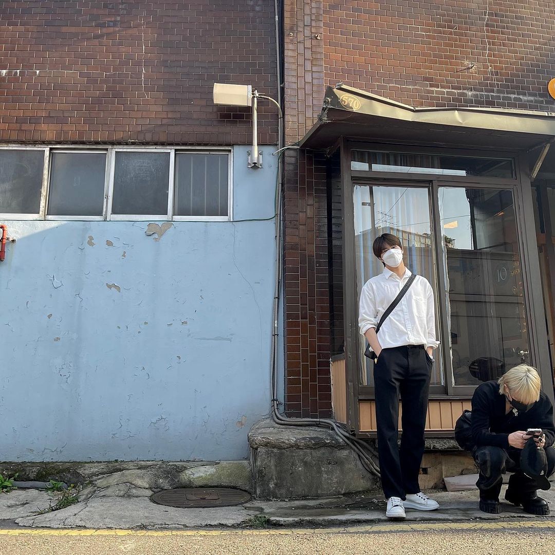 VAliceindia's tweet photo. 021021 s_sikisiki IG Update
https://t.co/yBVWWQ8JBT

[ #SEUNGSIK ] : Photo by @susubey 📷

#빅톤 #강승식 #상식 #VICTON #SEUNGSIK #ALICE #VictonxAlice #VictonxAliceIndia https://t.co/SIW9J5uAw1
