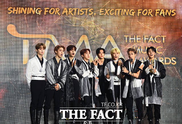 📸| THE FACT MUSIC AWARDS✨211002

Bonsang
🔗 m.tf.co.kr/read/photomovi…

#StrayKids #스트레이키즈 #スキズ
#창빈 #Changbin #チャンビン
——