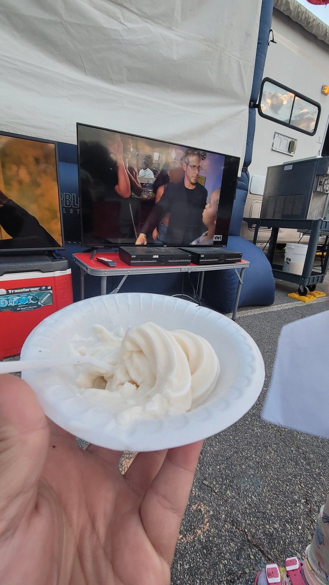 Ihatelightblue's tweet photo. Another game day.. another breakfast of champions!
Ice cream and cheaters!
Im just old now though!
#wolf #upperdeckers https://t.co/yVyohUn7aQ