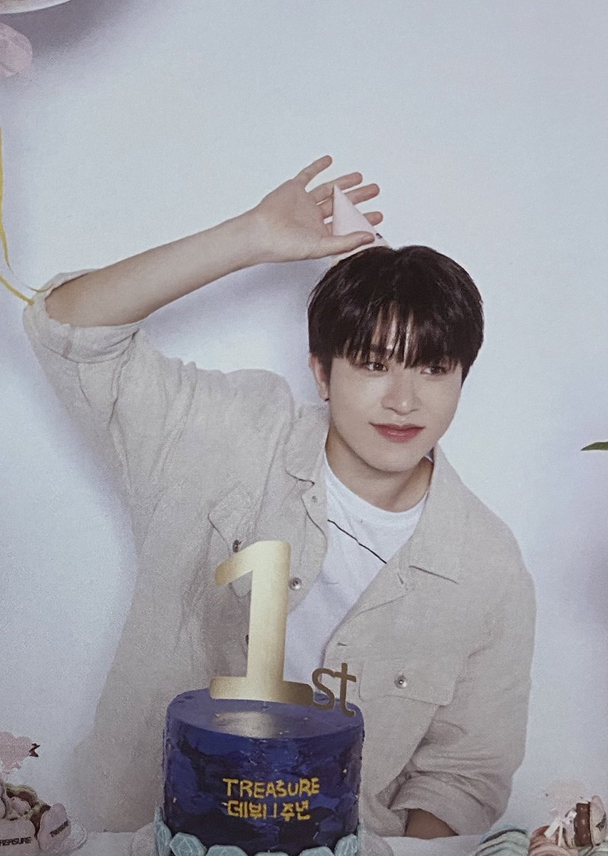 damhwanbear's tweet photo. ☝🏼 #visual #faceofthegroup #center #model #bestmember #treasure #sojunghwan https://t.co/EsCWZXcjKy