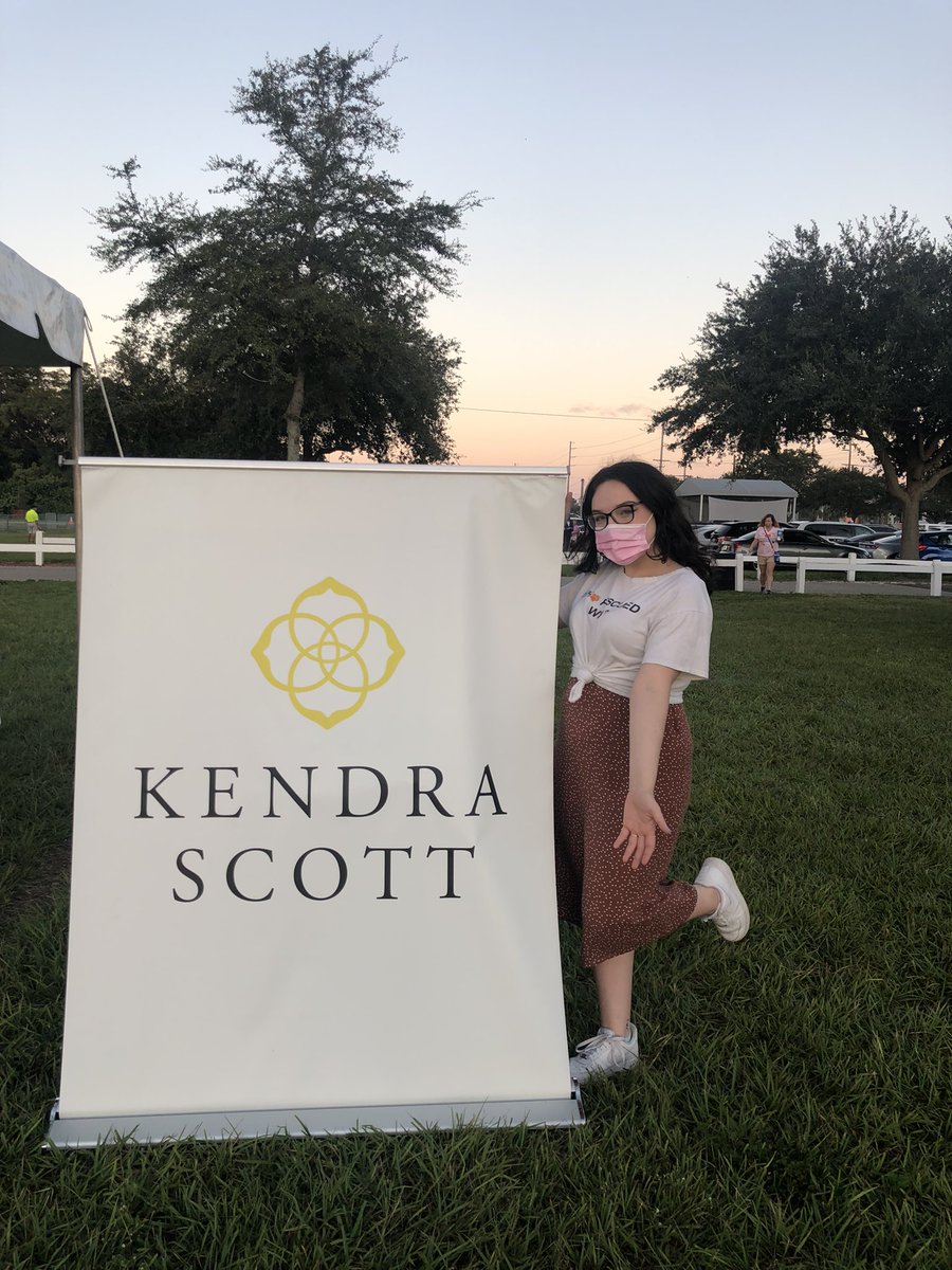 HayleyMiller29's tweet photo. Come visit us at Kendra Scott’s pop up for @TampaStrides !! 20% going to @AmericanCancer  #tampastrides https://t.co/q2Opf088se