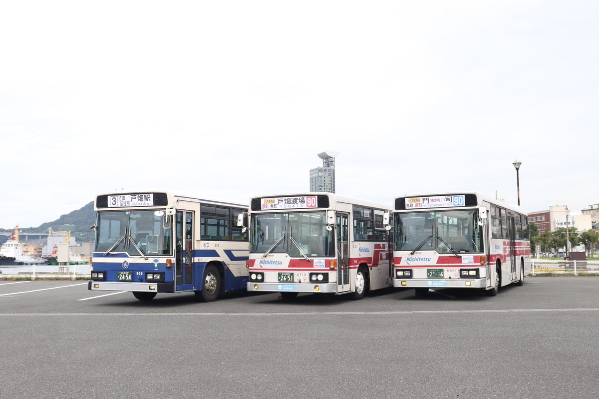 stepforward04o1's tweet photo. #ゴーハチが通る
関係者、幹事の皆様の多大なご協力と数々の提案のもと、参加者と共に素晴らしい貸切会 を催行することが出来ました。
58MC三台並び！圧巻のシーン。
手製の幕が登場する場面も！
北九州らしいレトロ街や、橋と海を絡めたフォトランが印象的でした。
皆様ありがとうございました。 https://t.co/SwX9AqdEhg