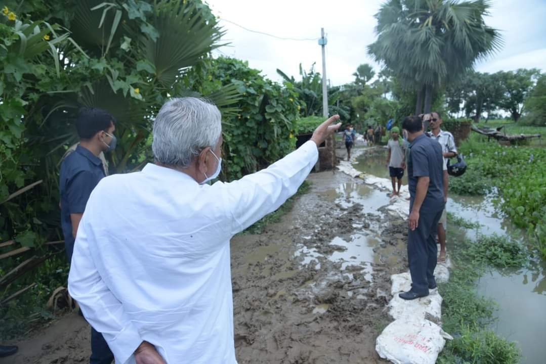msiddiqieoffice's tweet photo. बाढ़ के ग्राउंड जीरो पर सीएम।
#Rahui #Bind #Asthawan
@NitishKumar @Jduonline https://t.co/5cPzdJIdWJ