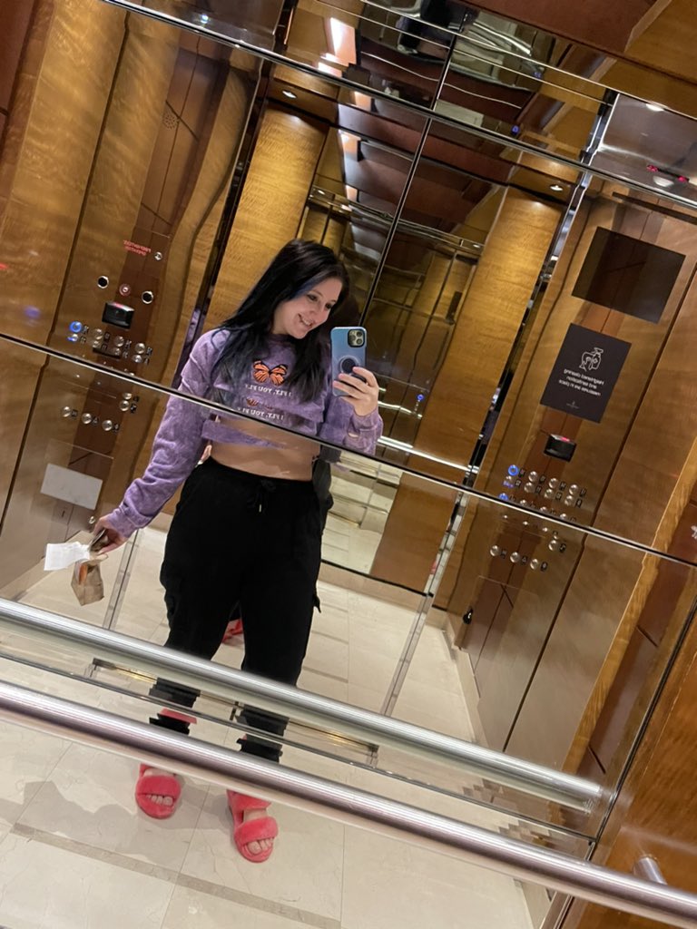 Strawberry VV 🖤 on Twitter: "I’m so excited for the content imma create