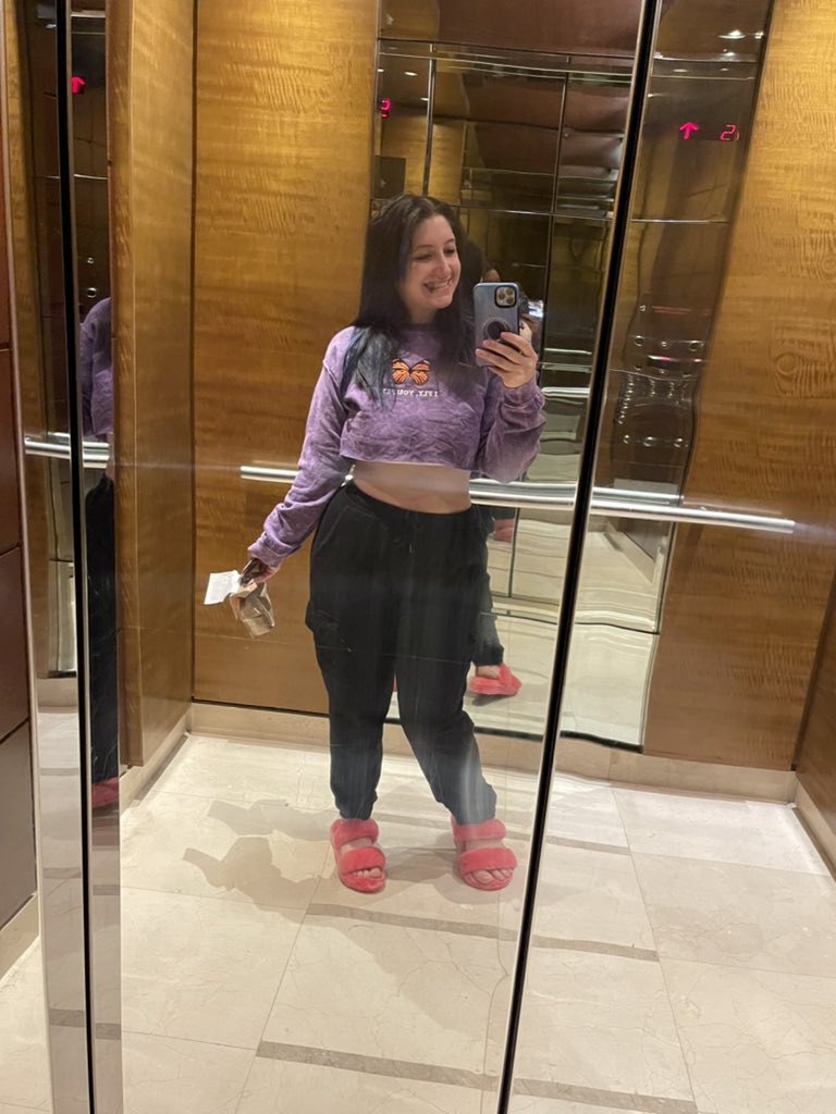 Strawberry VV 🖤 on Twitter: "I’m so excited for the content imma create here 🥵…