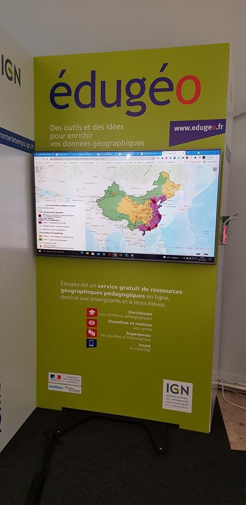 Du texte au croquis. Carte edugeo sur le stand #IGN. #edugeo <a href="/eduscol_HG/">éduscol HG</a> <a href="/pingal_HG/">Olivier Pingal</a>
