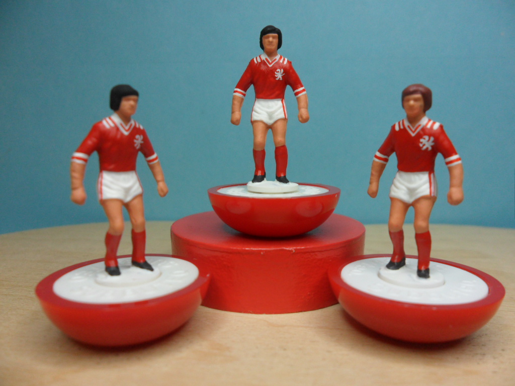 helcol123subbu1's tweet photo. AC Perugia 1978-79 'The Unbeatables' A team that defied all the odds to create a Serie A record. All handpainted by me @helcol123subbu1 #perugia #perugiacalcio #subbuteo @ACPerugiaCalcio #forzagrifo @Lega_B #SerieBKT #TrainingWednesday #beneventoperugia https://t.co/upHHqLHU79