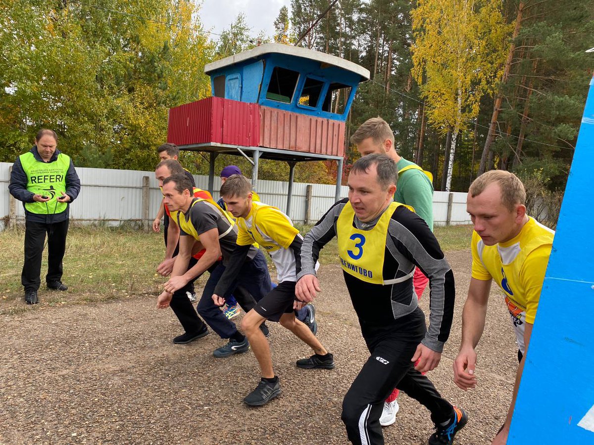 Sports competitions in the Russian outback as a reflection of reality.

#КроссНаций #run #lifeisrun #leposport #leporun