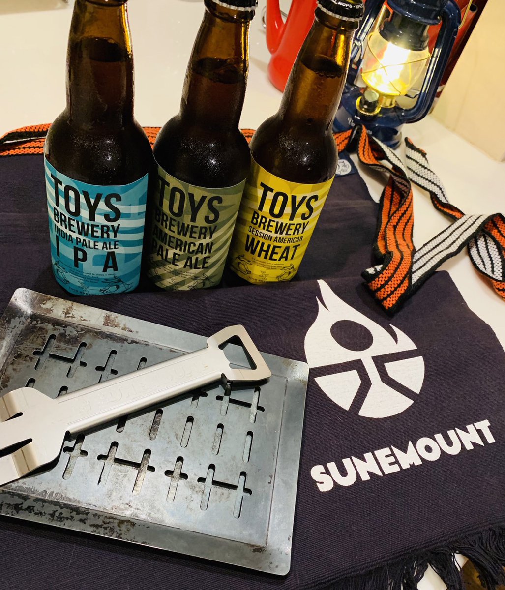 sunemount's tweet photo. 最近のマイブーム😁
地元豊橋産クラフトビール🍺｢TOYSBREWERY｣🎵
右のSESSION AMERICAN WHEATがお気に入り😁
#TOYSBREWERY
#トイズブリュワリ―
#クラフトビール
#ご当地ビール
#SUNEMOUNT
#ソロキャンプ https://t.co/HJlIwubXWc