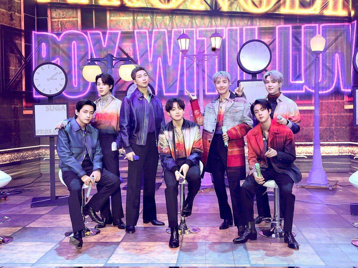 winterbear53's tweet photo. #오늘의방탄 きたーーーー😭😭😭💜

📝
[#今日の防弾] 2021ザ·ファクトミュージックアワードです！ 昨年に続き、今年も4回連続大賞の主人公です！ ドゥクドゥクドゥク 🥁 #BTS 🥳 防弾のARMYたちです！ ありがとうございます🏆🏆🏆🏆💜💜 https://t.co/xhTIo3YmG2