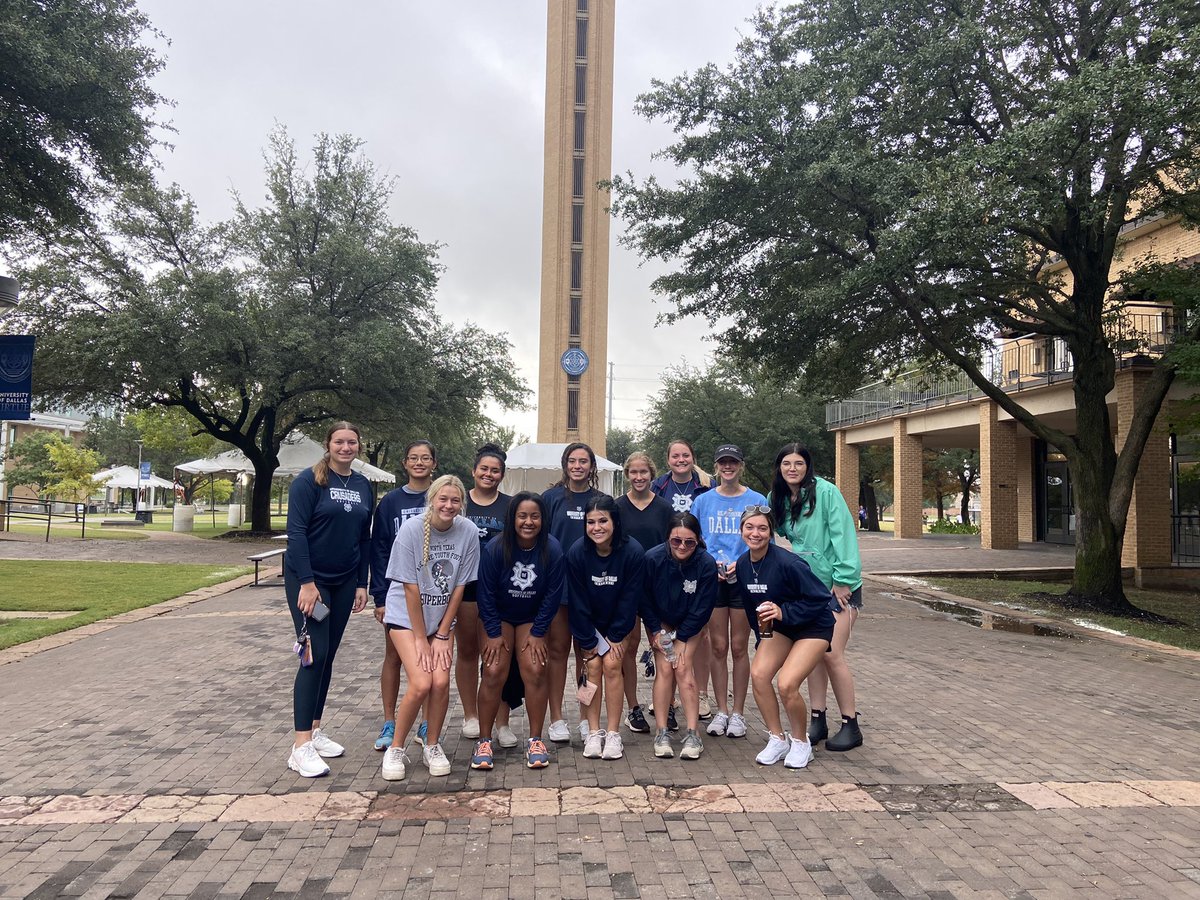 Had a blast helping out at the Toga Trot 5k for President Sanford’s inauguration! @UDallasSports @UofDallas #universityofdallas #defendthetower #BleedBlue
