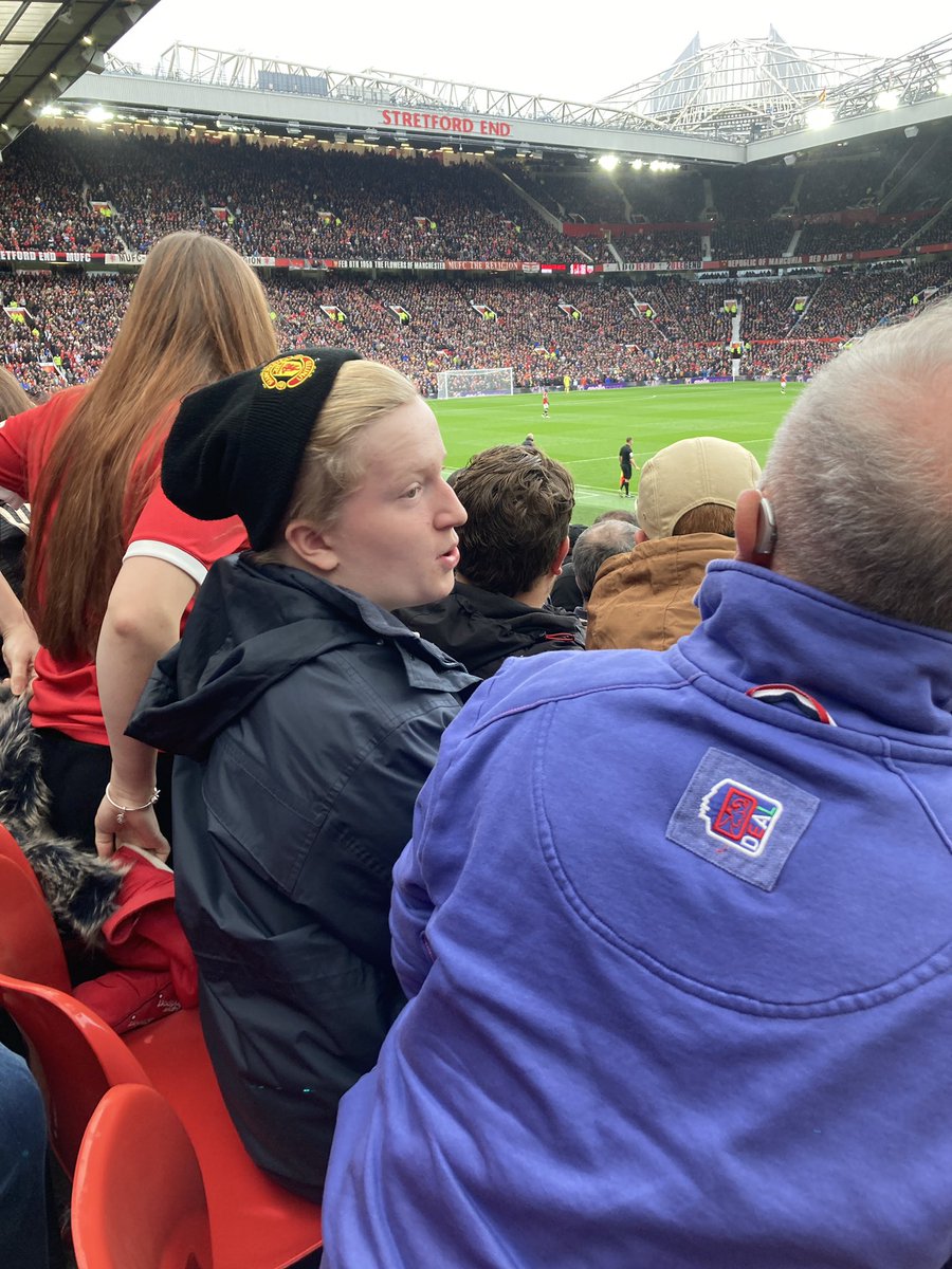 Feel so sorry for Donny Van de Beek he’s not even on the bench today he’s sat in the crowd with us