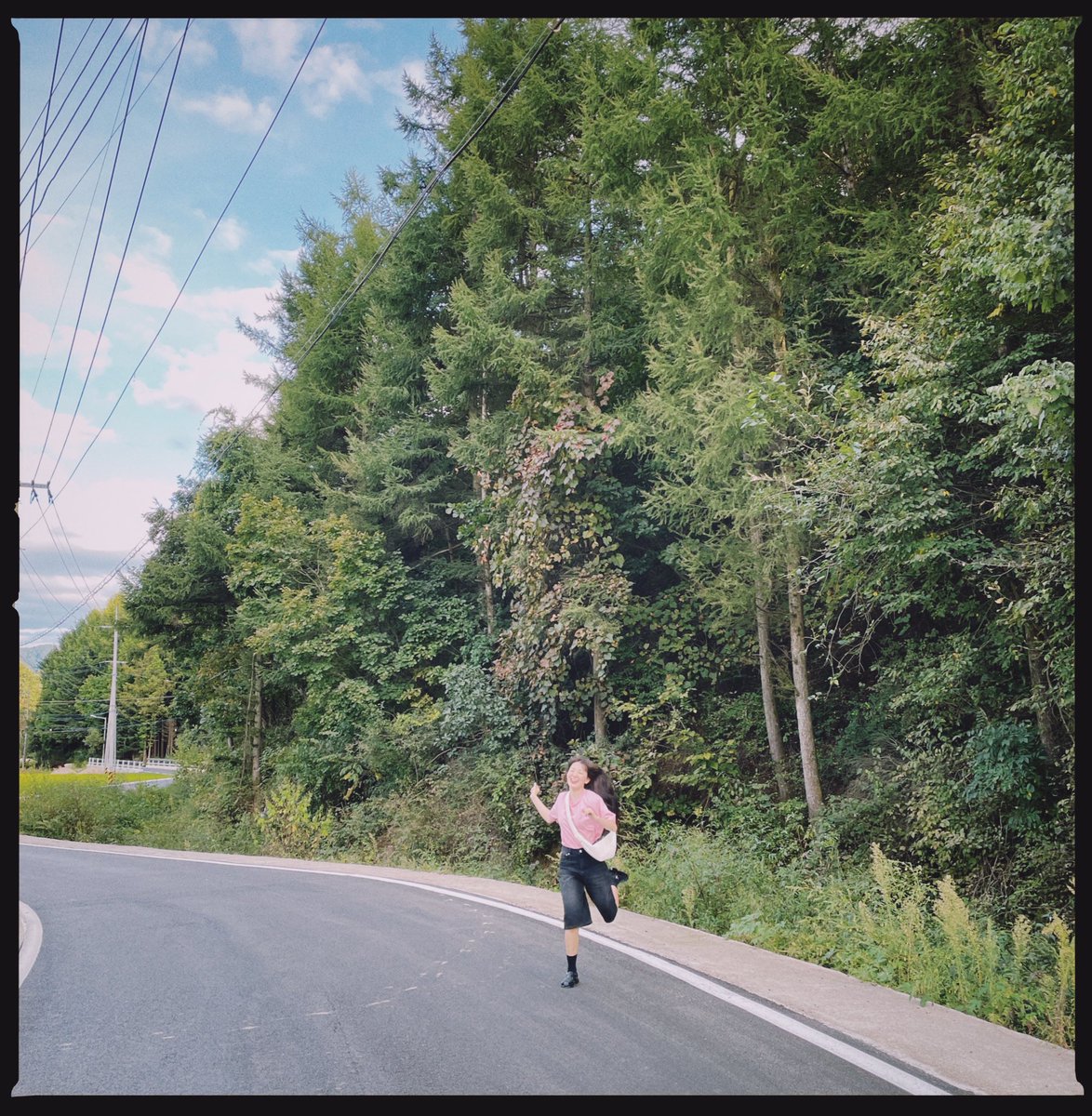 Eeyach_DAY6's tweet photo. Damn cute. https://t.co/9hO6JxQAIP