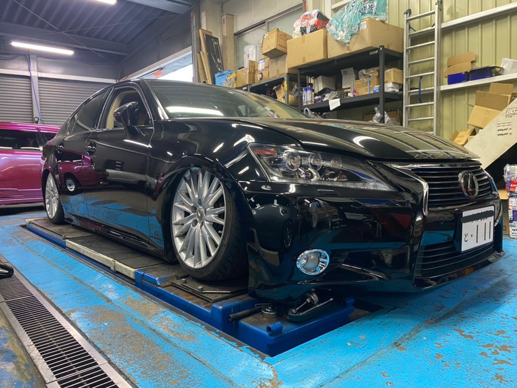 GSにACCのエアサス、ショートナックル取付けしてもらいました！ 全下げ