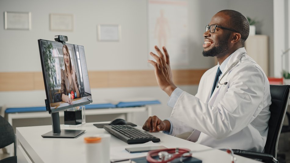 ChronwellInc's tweet photo. Remote patient monitoring #RPM does wonders in urban areas. Innovative care solutions help practices provide better care to people with busy schedules, helping prevent no-shows and cancellations. https://t.co/YPqYXGwmBc https://t.co/zJTIa5yWiZ