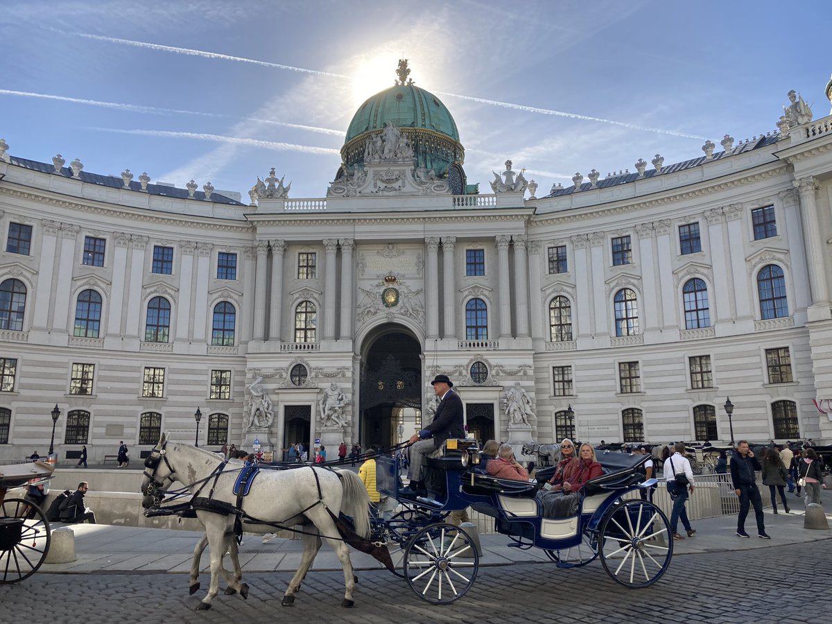 We are visiting one of our favourite cities this week - take a look at beautiful #vienna in the autumn! Plenty of sunshine today and some great venues for your events - get in touch for more information! #eventprofs