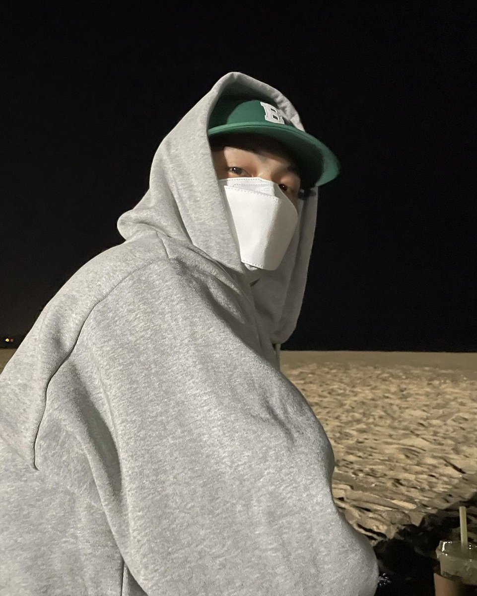 deffcnsv's tweet photo. 밤바다 🌊🌊🌊 https://t.co/VhWzVop1XF