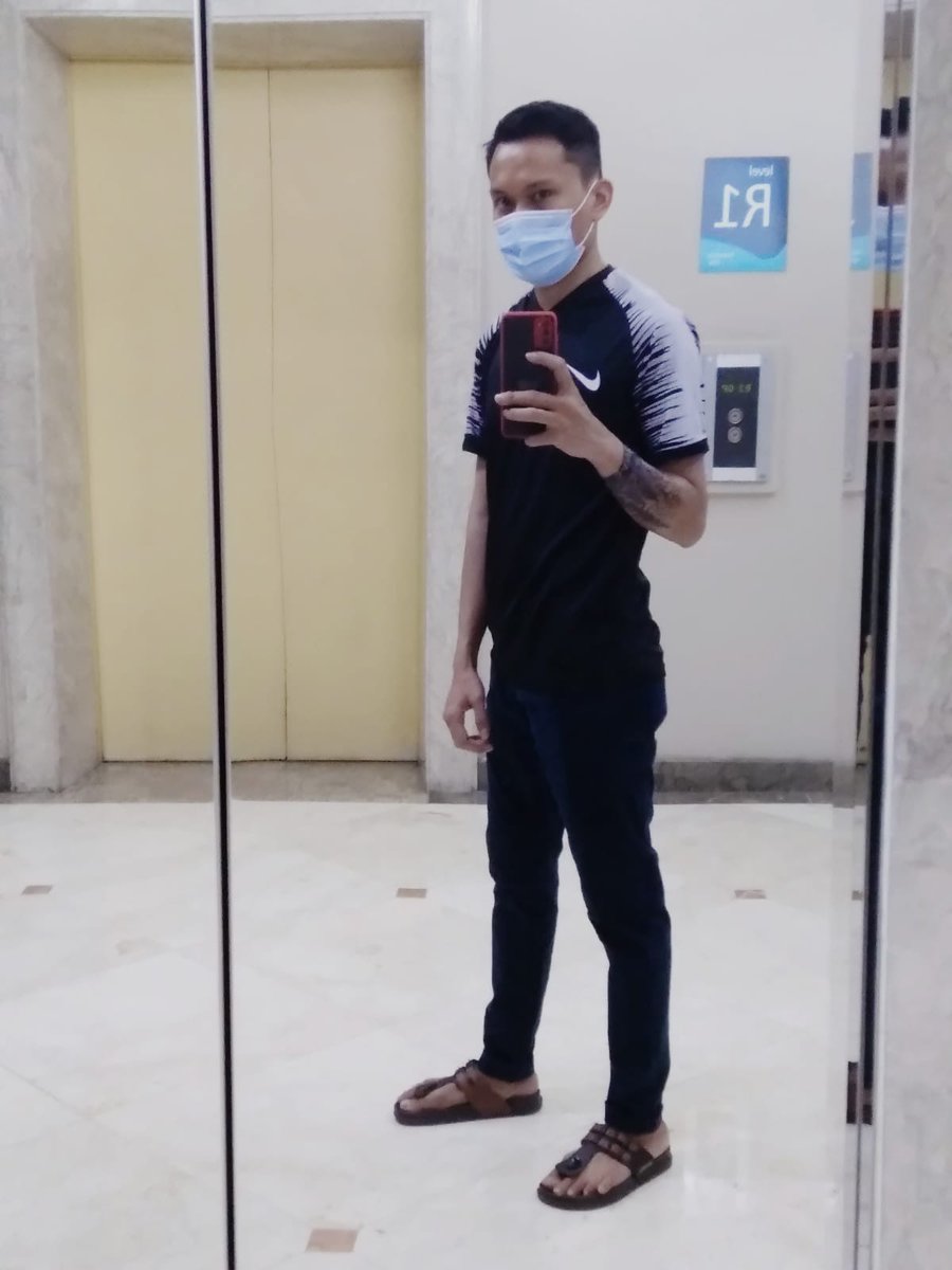terangawan1's tweet photo. Cari makan yu 😌 https://t.co/8OSVUNWhoW