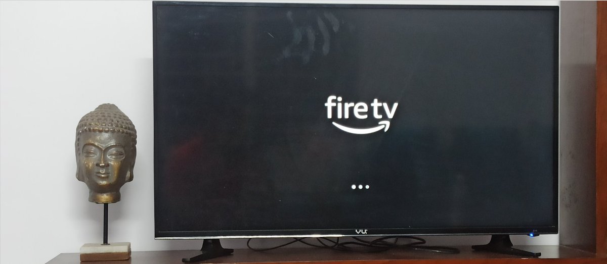 Rahul_0109's tweet photo. @AmazonFireTVInd Hey guys, my fire tv stick is stuck here since a couple of hours. I've tried everything suggested by Google and YouTube. Nothing works

Whats the solution? @amazonIN https://t.co/zYf780Umgc