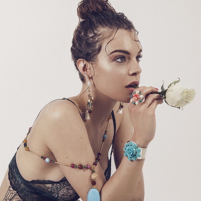 𝗦𝗛𝗔𝗗𝗘𝗦 𝗥𝗢𝗟 tweet media