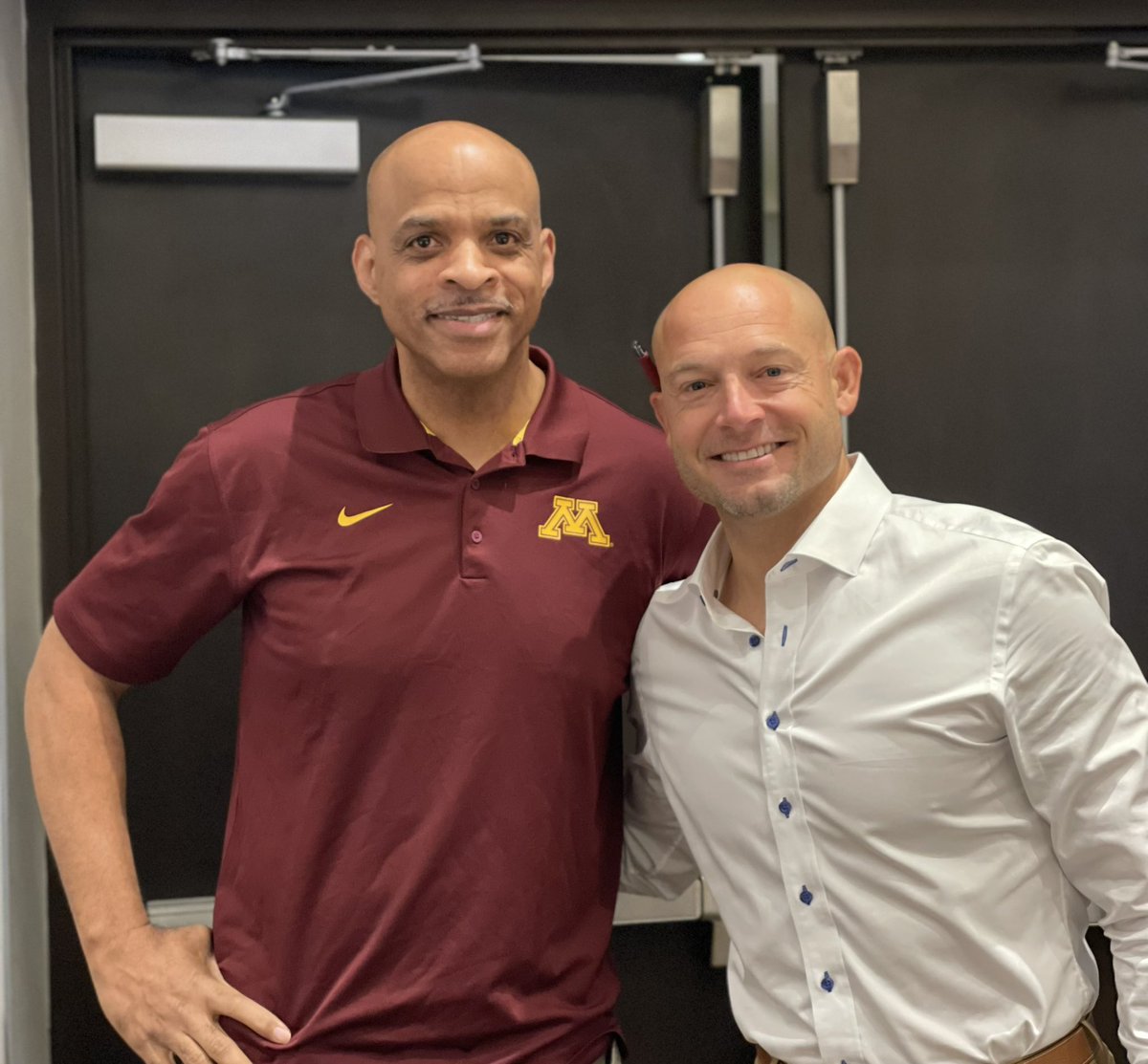 Coach_Fleck's tweet photo. Thank you to Kevin Starks for the ELITE message this morning at our “Captains’ Breakfast!!” #RTB #HYPRR #SkiUMah https://t.co/ZXRLwKhpC6