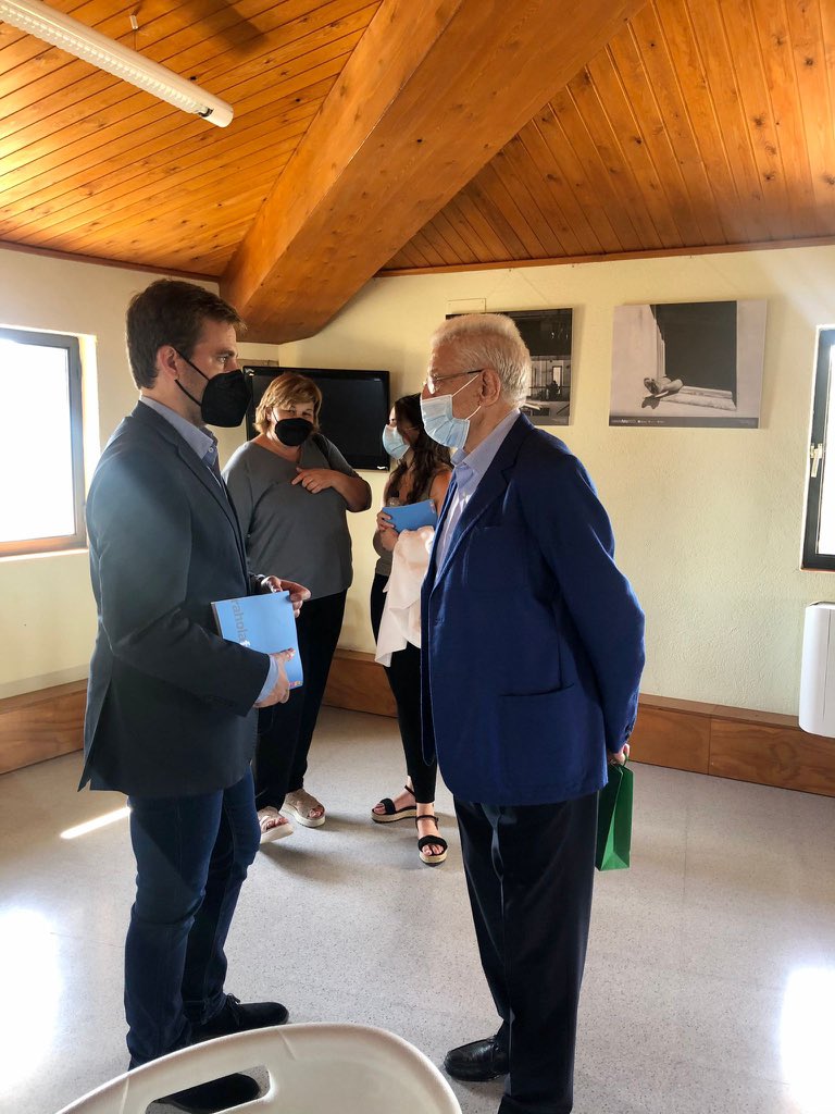 DiputacioGirona's tweet photo. La programació de la Fira de l’Avellana de la Selva també inclou l'exposició #RaholaFoto2021.
📸 Una selecció de 3⃣0⃣ fotografies de les 1⃣0⃣9⃣presentades a l'edició 2021 dels #PremisRahola. https://t.co/CjOlc2ldDP