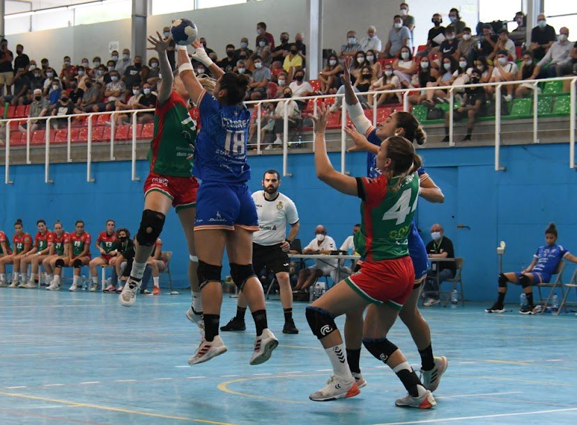 elicr52's tweet photo. ¿Y que mejor plan que jugar un partidazo esta tarde a las 18h?
Vamos a por esos 2 puntos tan importantes antes del parón. 

Bera Bera 🆚 Aula Alimentos de Valladolid

📍Gasca 
🖥 Streaming 

#Defentsa Hori #GoraBeraBera #junt@stodosalemejor 🙌🏽 https://t.co/uXyYWbSolA