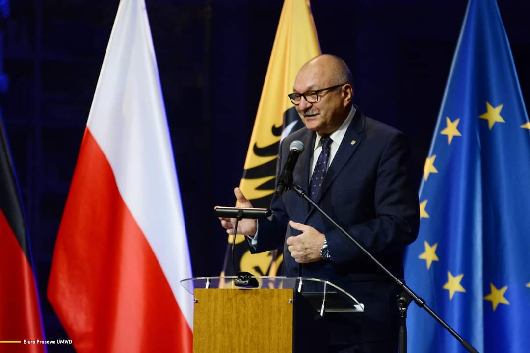 Cezary Przybylski tweet media