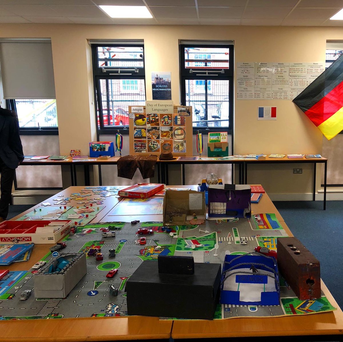 A big thank you to all that visited us today in MFL and thank you to our student volunteers who were able to express their enthusiasm to prospective students at open day! 🇩🇪🇫🇷 #danke #merci #openday