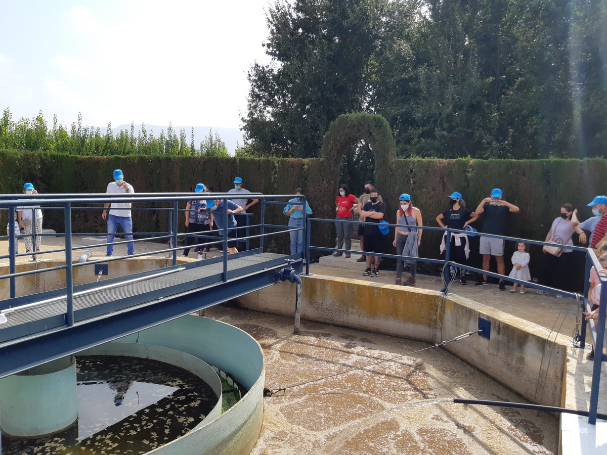 veolia_rmurcia's tweet photo. Hoy han arrancado las primeras actividades del proyecto para mejorar la #biodiversidad en la depuradora de la pedanía de La Alquería, organizadas por la asociación #STIPA y con la colaboración de #AguasdeJumilla 🌱🪴🦤🦢🦆 https://t.co/i11TO2OnaD