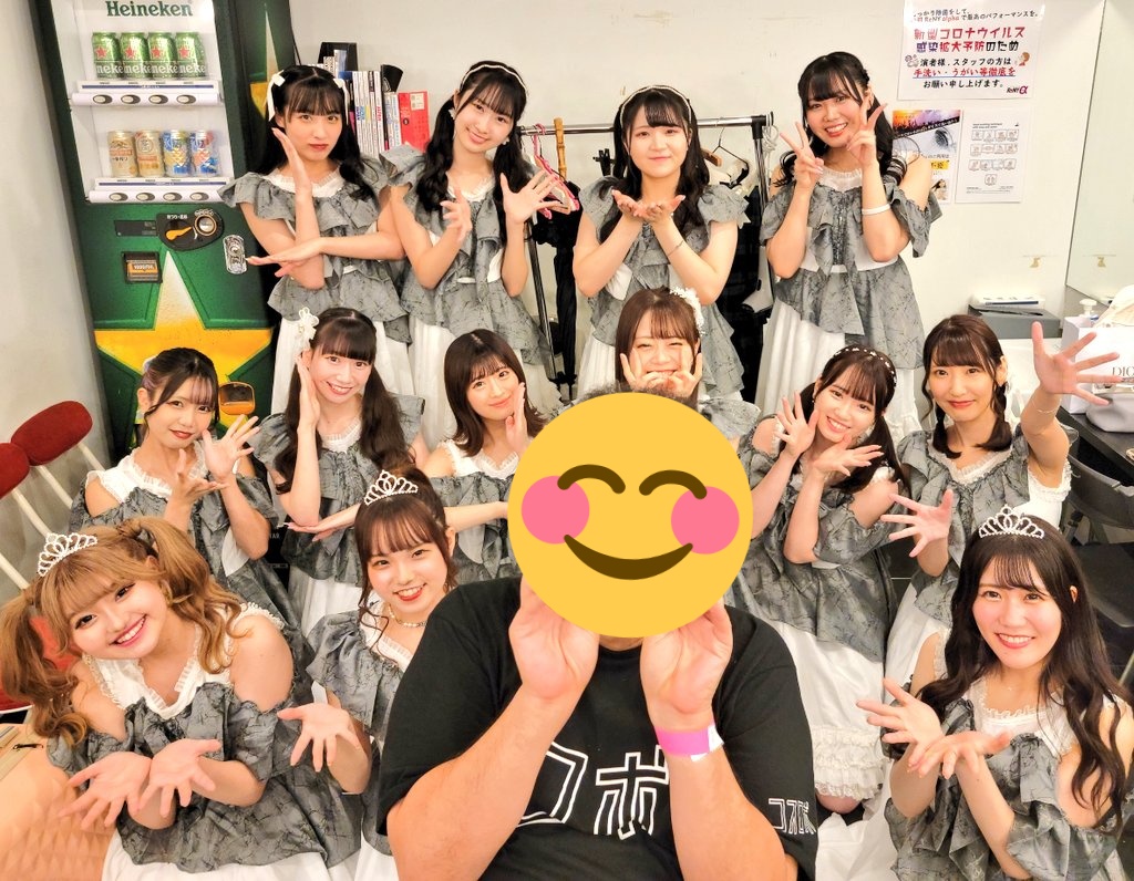 ChocoMonacaNyan's tweet photo. #momograci🍑
#コスメティックロボット🤖
#佐藤もなか
とても素敵な現場でした。
運営、メンバー、ファン皆様
そしてもなかちゃん本当に
ありがとう💕アディオス🎵 https://t.co/W0NUcQOyTH