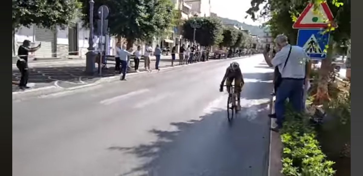 francoinzirillo's tweet photo. #IlGirodiSicilia #secondatappa #Selinunte - #Mondello la carovana dei #ciclisti sfreccia per le vie di #Capaci ..... in gioco il #traguardovolante prima dell'arrivo finale, "forza @vincenzonibali orgoglio della #Sicilia"
@Regione_Sicilia @VisitSicilyOP @Gazzetta_it @rcssport https://t.co/ouhme2CbvZ