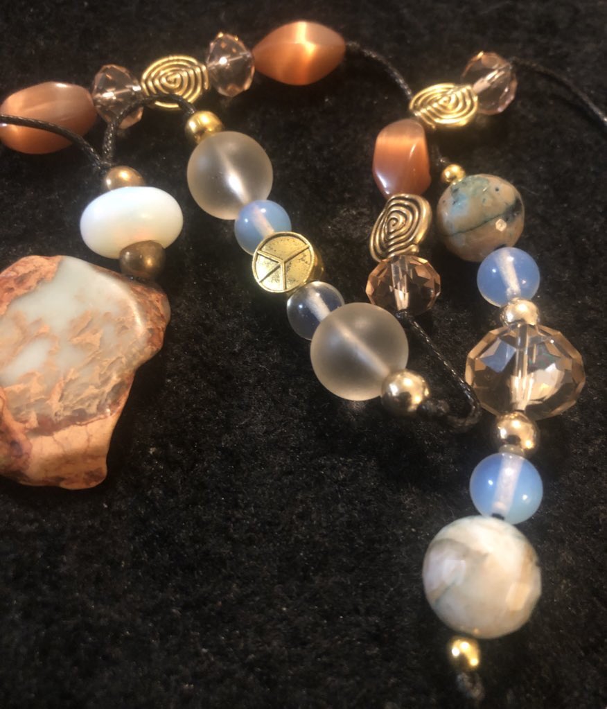 ImagineThis704's tweet image. The #Ankh symbol~often referred to as #thekeyoflife is representative of eternal life in Ancient #Egypt. A more physical attribute: an ankh may represent water, air, &amp;amp; the sun, which were meant to provide &amp;amp; preserve life in Ancient Egyptian culture. #PrettyPeacePairings🌞🧘🏽☮️