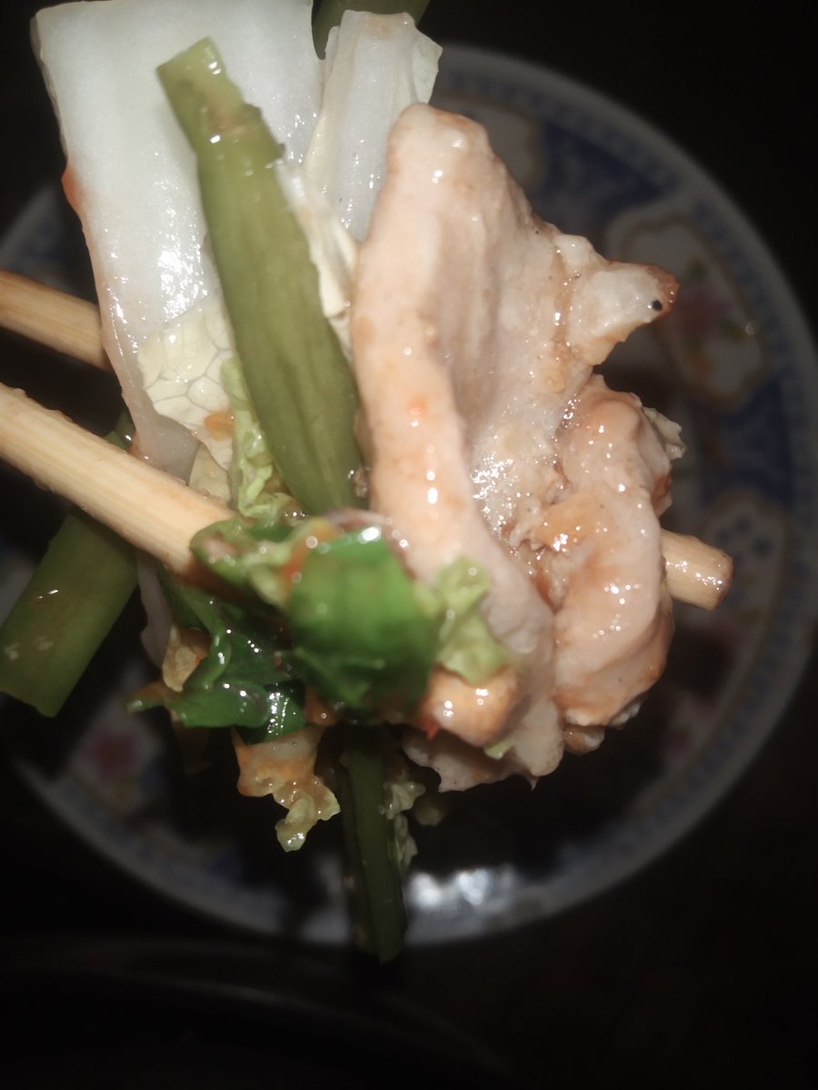 จบตำนานประธานสภาซาฟารีเจี๊ยบชอบกินน้ำเขียว tweet media