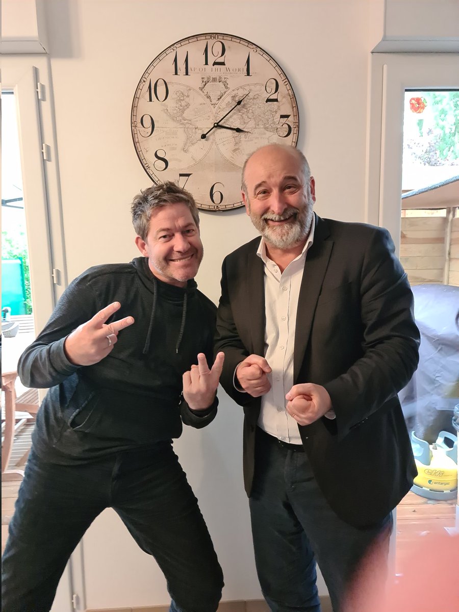 Avant  son spectacle,  j ai eu la joie de déjeuner avec Éric Baert. Venez ce soir  assister à ce beau spectacle dans la nouvelle salle culturelle de Téteghem Coudekerque Village
<a href="/hautsdefrance/">Région Hauts-de-France</a>