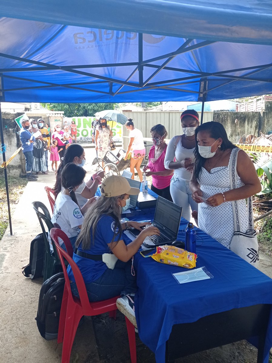 364728273482928 tweet media