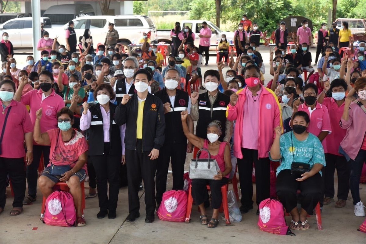 democratTH's tweet photo. “ประธานชวน” มอบหมาย “ดร.อิสระ” ลงพื้นที่ให้กำลังใจ เยี่ยมเยือนชาวลพบุรี และช่วยเหลือประชาชนผู้ประสบอุทกภัย
@billissara

อ่านเพิ่มเติมได้ที่ :https://t.co/caa4aIEViR

#ทำได้ไวทำได้จริง #พรรคประชาธิปัตย์ #DemocratPartyTH https://t.co/Tbagr2Saxe