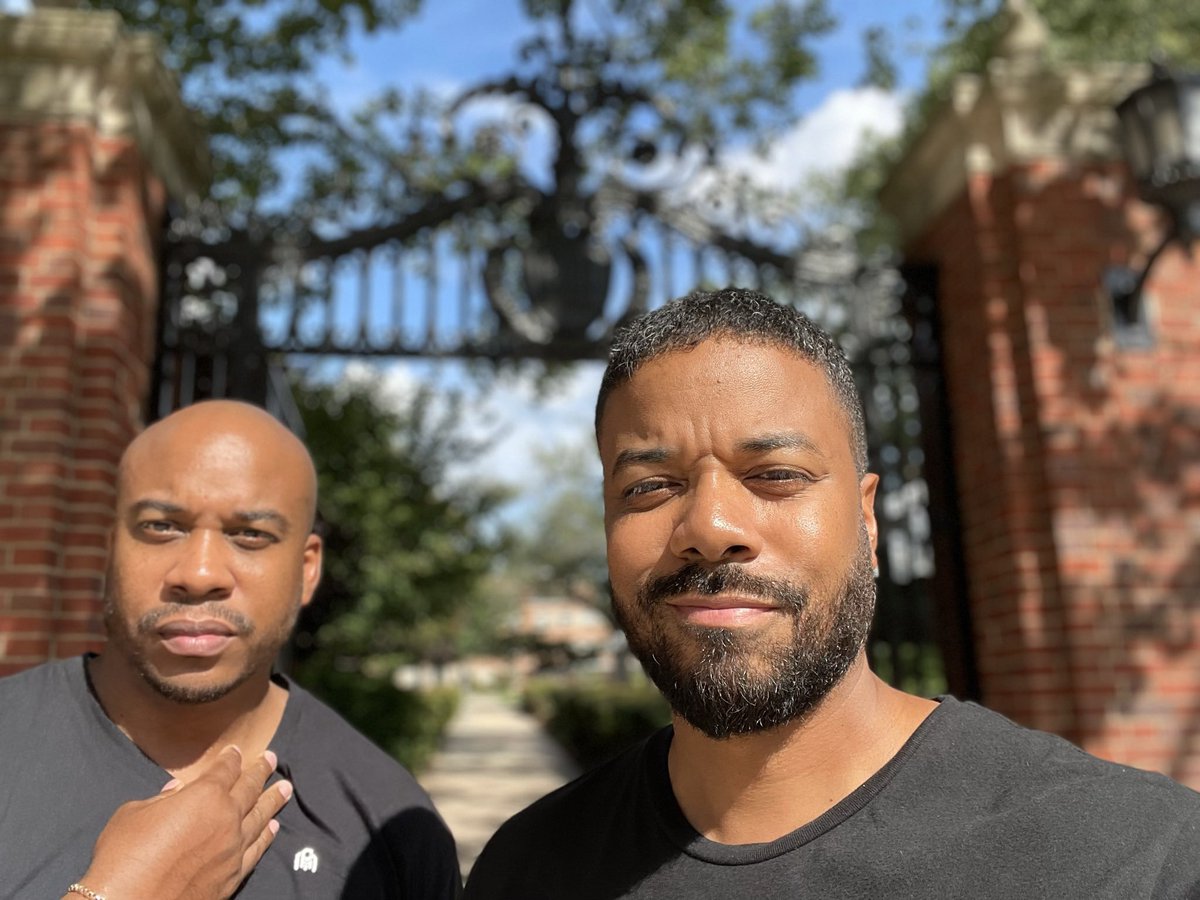 AlumniRoundup's tweet photo. We leave, but we come back. #HBCU #HBCUalumni @HowardU https://t.co/X7ITqRZp82