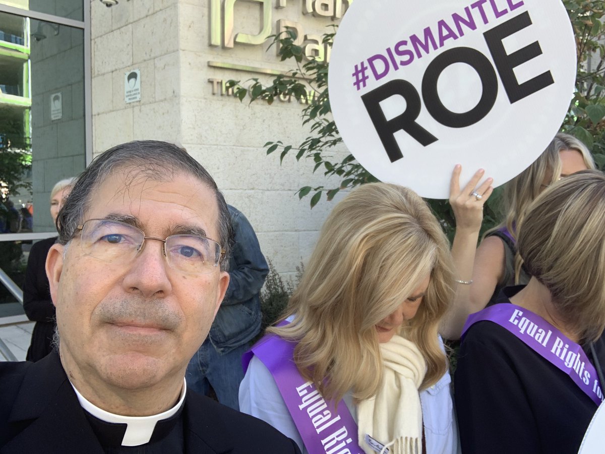 frfrankpavone's tweet photo. In front of Planned Parenthood in Washington DC protesting the killing of babies by #abotion with people from across the country. https://t.co/qxOowENFLk