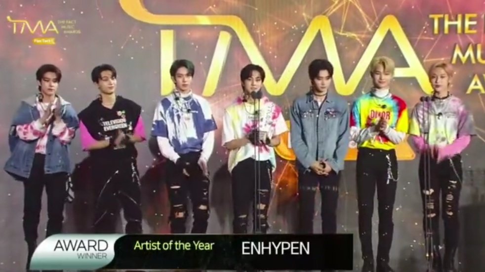 sillypak's tweet photo. I STAN ARTISTS OF THE YEAR!!!
🥺😭🥳 🎉 

ARTIST OF THE YEAR ENHYPEN!!!
ARTIST OF THE YEAR TXT!!!
ARTIST OF THE YEAR SEVENTEEN!!!
ARTIST OF THE YEAR BTS!!! 

Congratulations to the Artists of ✨MY✨ Year &amp; many years to come!!! 😭👏👏👏💞 Proud of all my talented babies! #TMA2021 https://t.co/MD8EIOoWRh