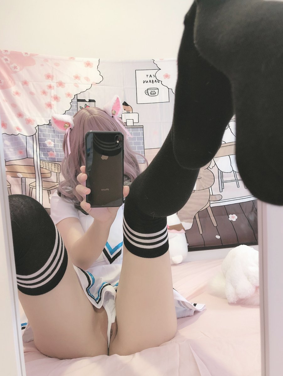 肚子餓了~
哥哥想餵小優咪吃什麼呢😋 https://t.co/SNbCX3prmf