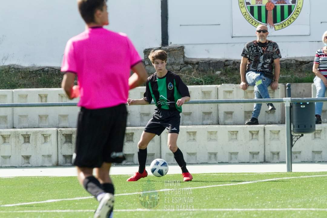 UDElEspiSanra's tweet photo. 📷 EQUIPO JUVENIL | JORNADA 1 ⚽
#vamosunión #123unión #somoslaunión #familiaverdinegra #fútbol #deporte #valoresdelclub #humildad #deportividad #esfuerzo #corrección #amistad #coraje #elespinar #sanrafael 
💚🖤💚🖤💚🖤💚🖤💚🖤💚 https://t.co/tjvBxPLZ8C