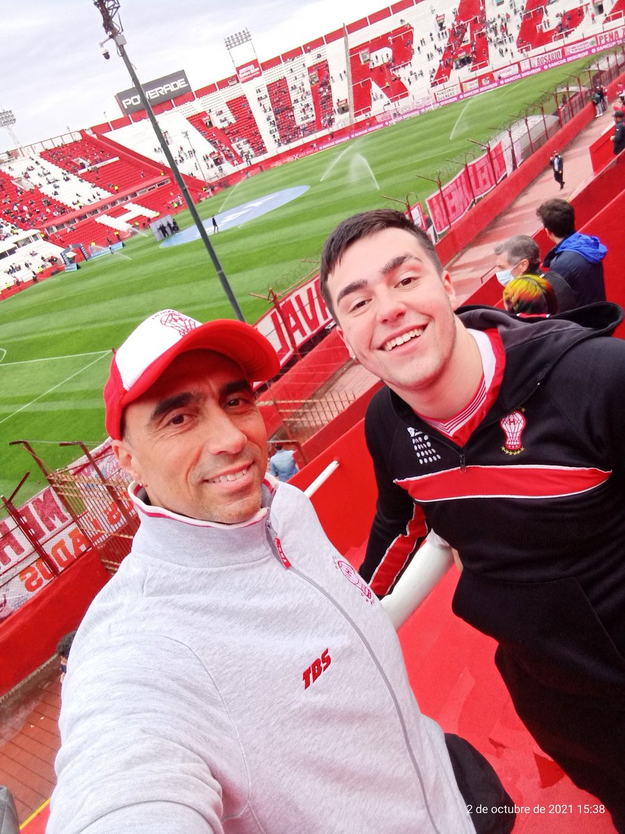daridetrano's tweet photo. Por fin LPM!!!!! En casa como siempre!!! Vamos globo!!🎈❤️ @CAHuracan @BrianEPecora @MundoQuemero @ungloboentodas https://t.co/JLudmNR2z5