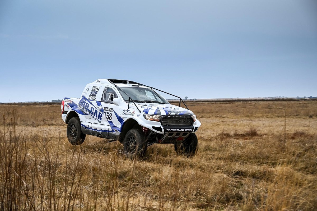 mtura712's tweet photo. @FordSouthAfrica #4x4MegaWorld400
Class T win went to Malcolm and Frans Kock (#T4),with Christo Rose and Arno Olivier (#T58) making it a clean sweep of Ford Rangers on the Class T podium on the Friday & Saturday races, back-to-back #SACCS Team Awards for NWM,#FordPerformanceSA https://t.co/RoNnk5QRVJ