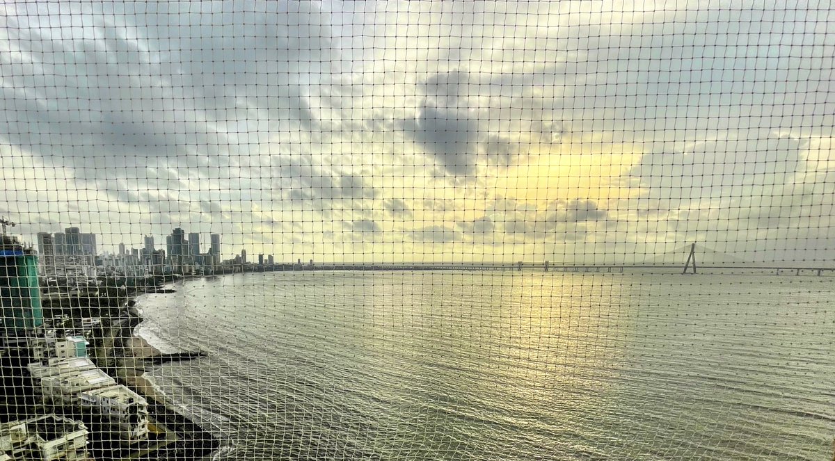 ShaliniMehtaS's tweet photo. #sunsettimes #mumbaimagic #mymumbai https://t.co/51veQ10qIm