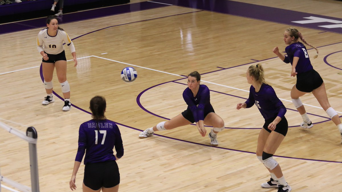 The win streak now stands at 7⃣ after today's sweep at Trevecca Nazarene! 🔥🔥🔥🔥🔥🔥🔥

🏐 | goashlandeagles.com/news/2021/10/2…