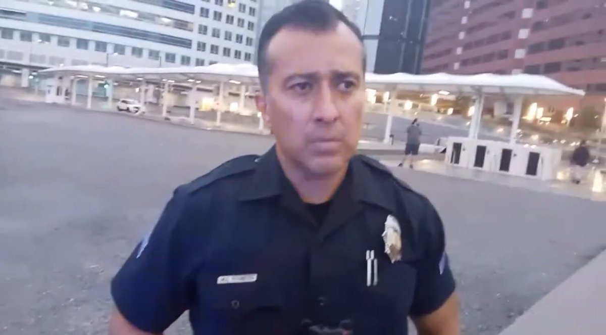 P23Ace's tweet photo. ⚠️MUST SEE⚠️Rude #DenverPD Sgt. Romero Gets Owned by one of the people https://t.co/yWt4I2pIRU via @YouTube

#EndQualifiedImmunity #EndPoliceInternalInvestigations #RecordthePolice #DomesticTerrorist #Police #PoliceBrutality #ThinBlueLineGang #EndHiringResignCops https://t.co/ymkP5DfJhU