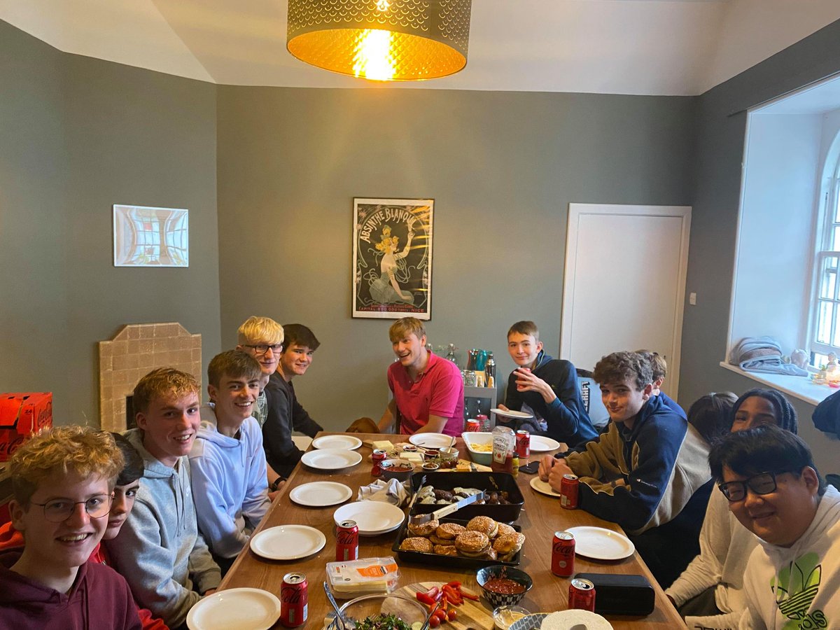 ReidsColl's tweet image. It was a pleasure having dinner with the Reid's Sixth Form this evening.  What a brilliant group of boys! We just need to work on their photo blocking.